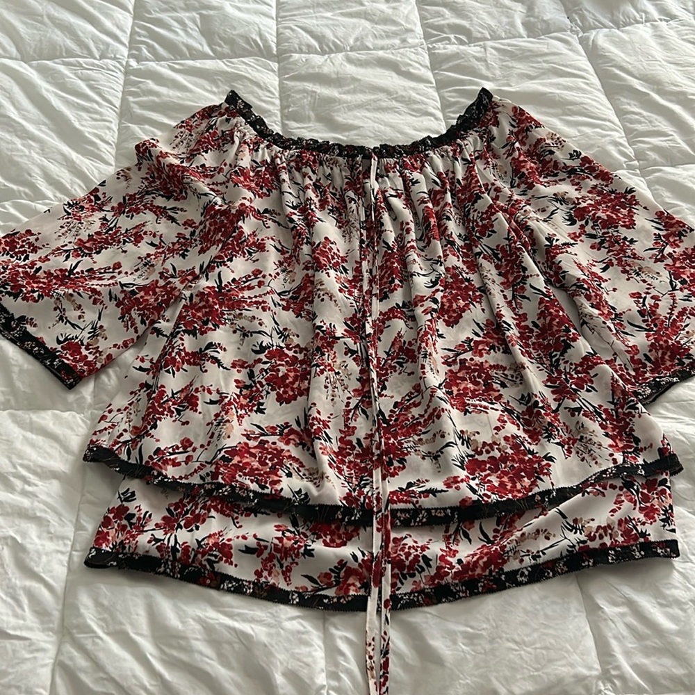 WHBM Top